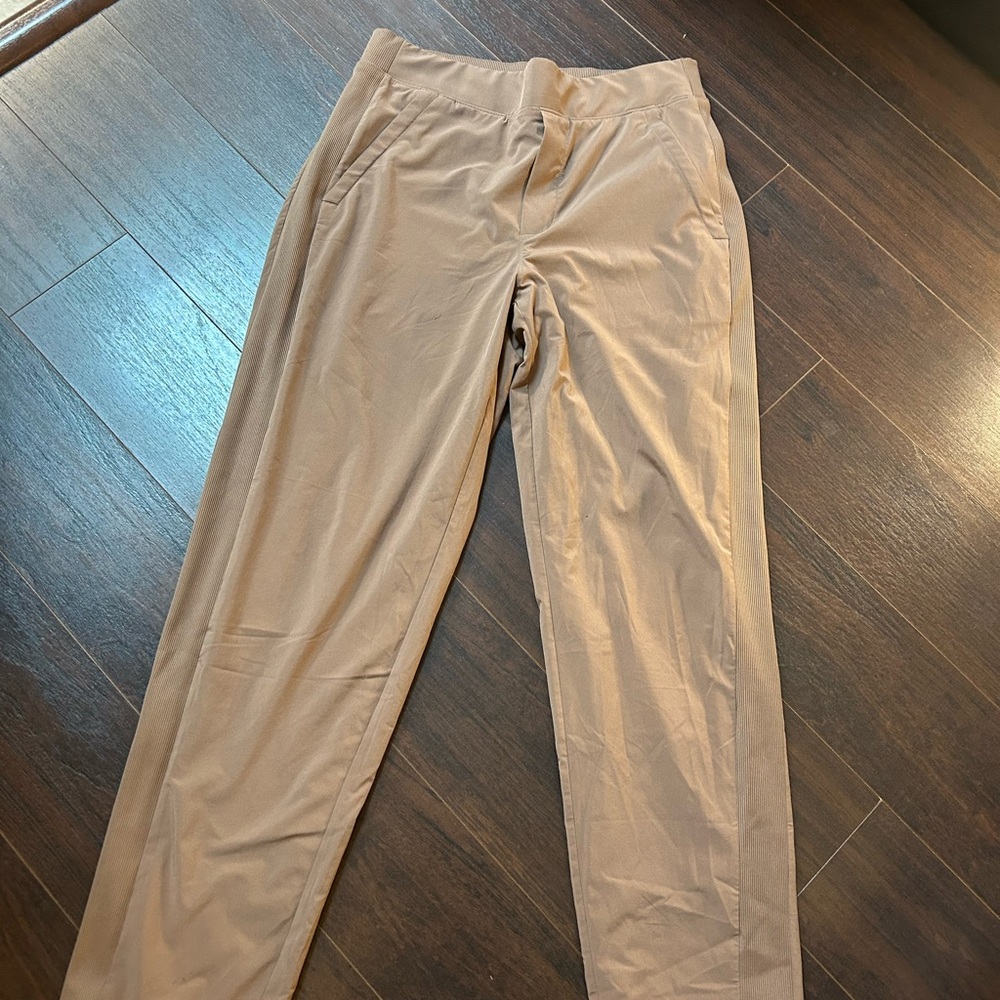 Athleta Tan Relaxed Fit pant